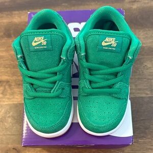 Nike SB Dunk Low Pro Kids Sneakers - Vibrant Green